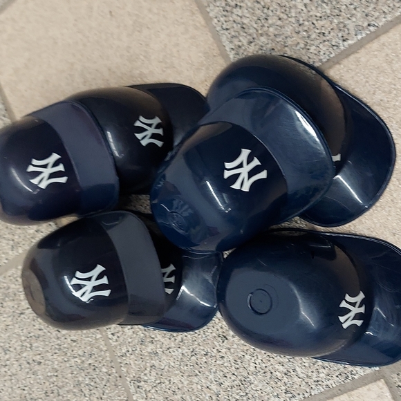 NY Yankees Baseball Mini Dessert helmet bowl Helmets Caps lot of 2 - Picture 1 of 1